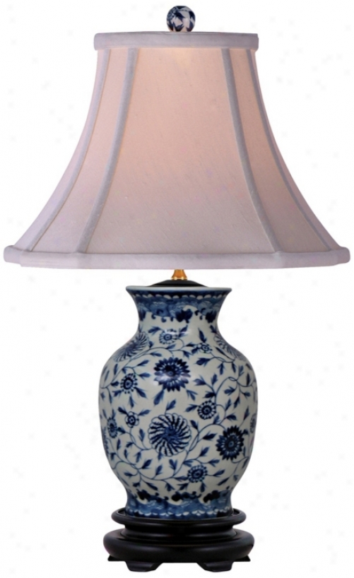 Blue And White English Floral Porcelain Vase Table Lamp (n1977)
