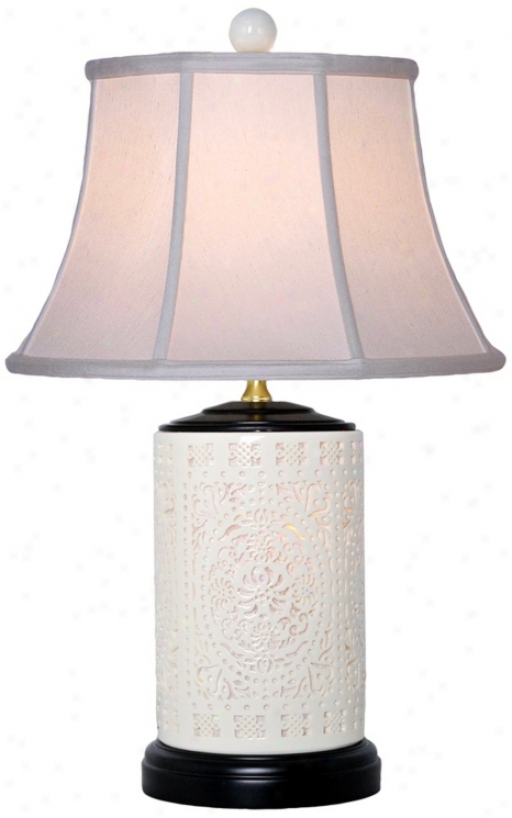 Pierced Bone Porcelain British Bell Shade Night Light Table Lamp (v2151)