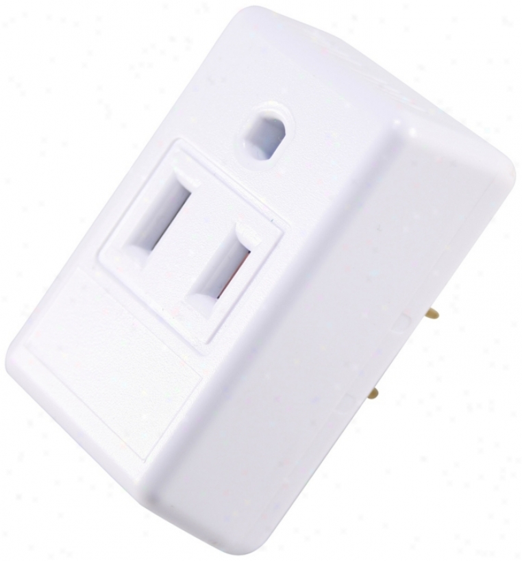 Toouch And Glow Automatic Dusk To Dawn Light Conttol Plug (r6062)