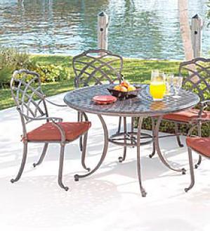 Belle Haven Oval Table And Six Chairs