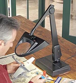 Desk Top Magnifier Lamp