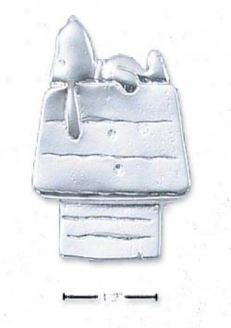 Sterling Silver Peanuts Snoopy On Doghouse Charm
